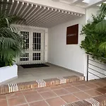 B&B Puerto Banus Views And Pool Penthouse Vio