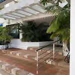 Puerto Banus Views And Pool Penthouse Vio לינה וארוחת בוקר *