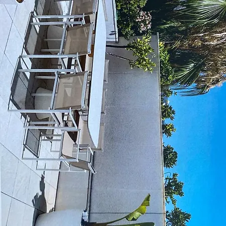 B&B Puerto Banus Views And Pool 마르베야