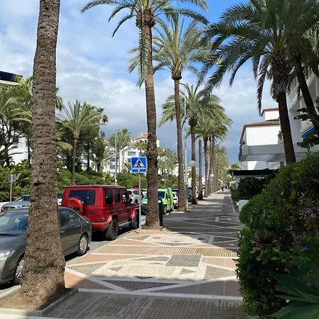 Puerto Banus Views And Pool Penthouse Vio לינה וארוחת בוקר
