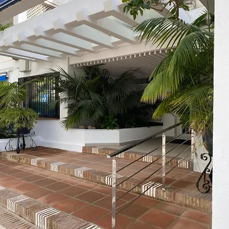 Puerto Banus Views And Pool Penthouse Vio לינה וארוחת בוקר *