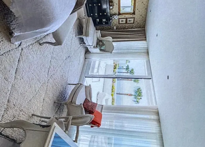 Bed & Breakfast Puerto Banus Views And Pool
