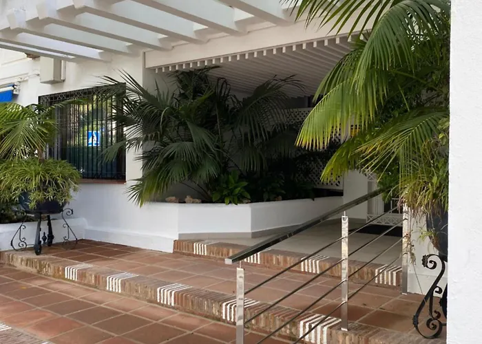 Puerto Banus Views And Pool Bed & Breakfast *